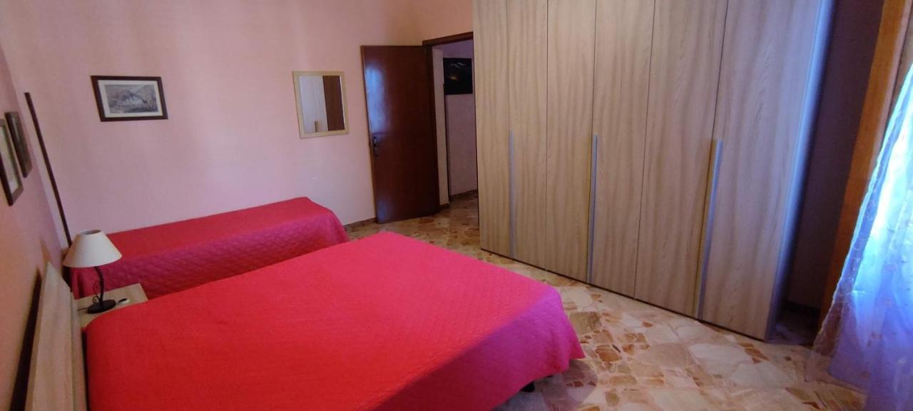 Villalba Кастеламаре дел Голфо Екстериор снимка